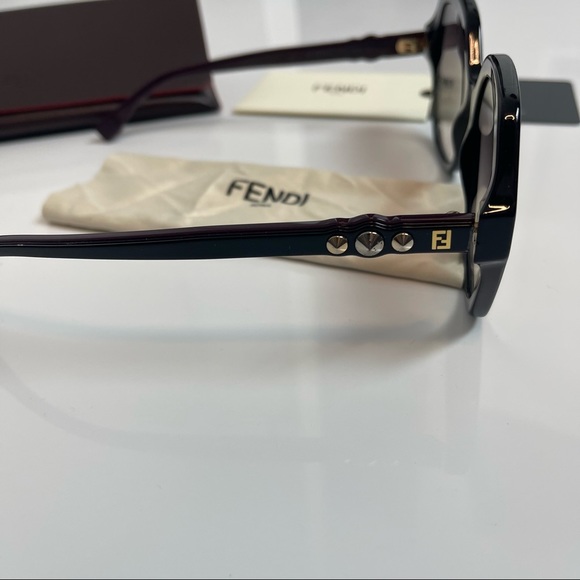 FENDI sunglasses - Picture 2 of 4
